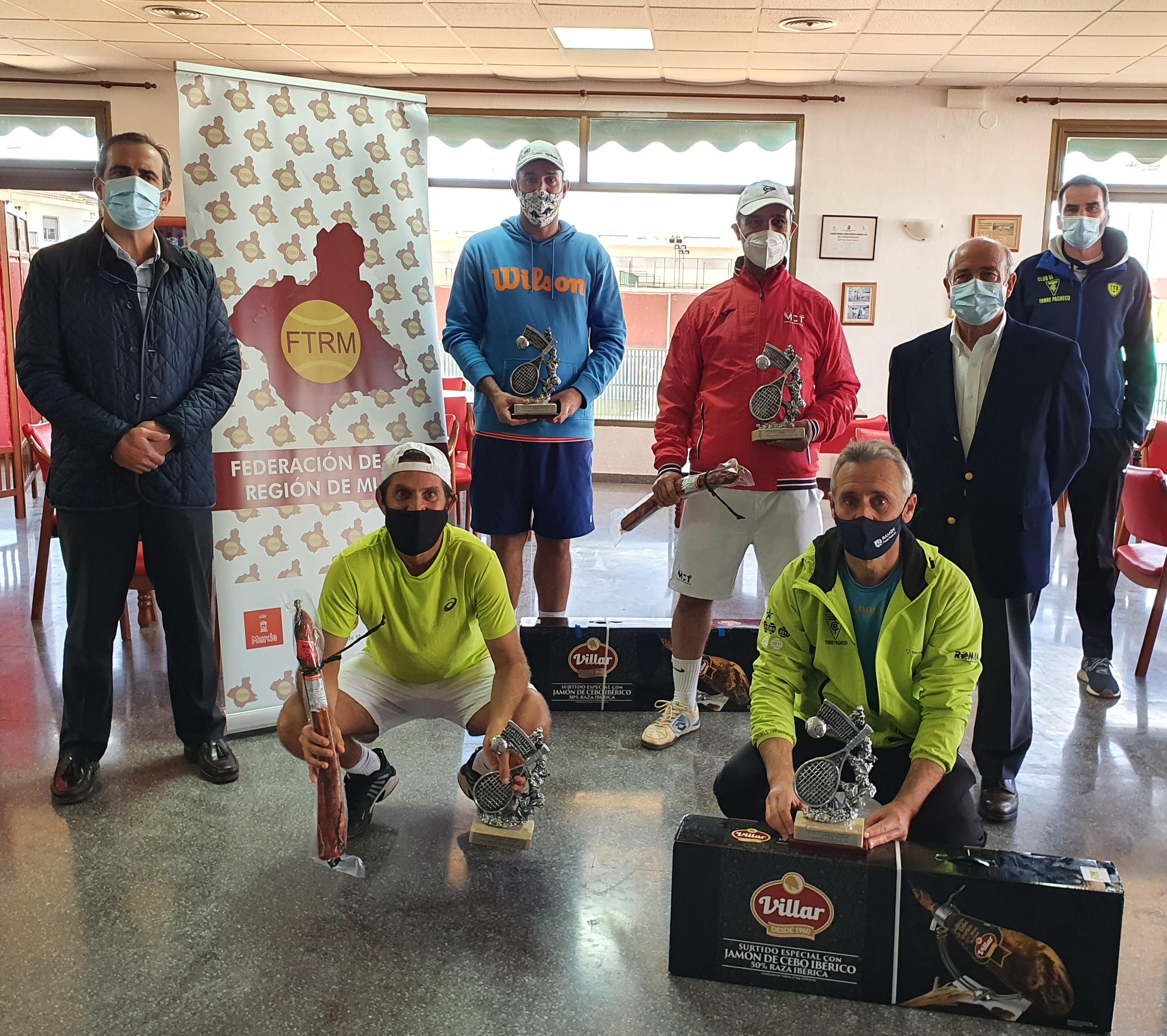 Entrega de trofeos de la categoría de veteranos +40 y +50